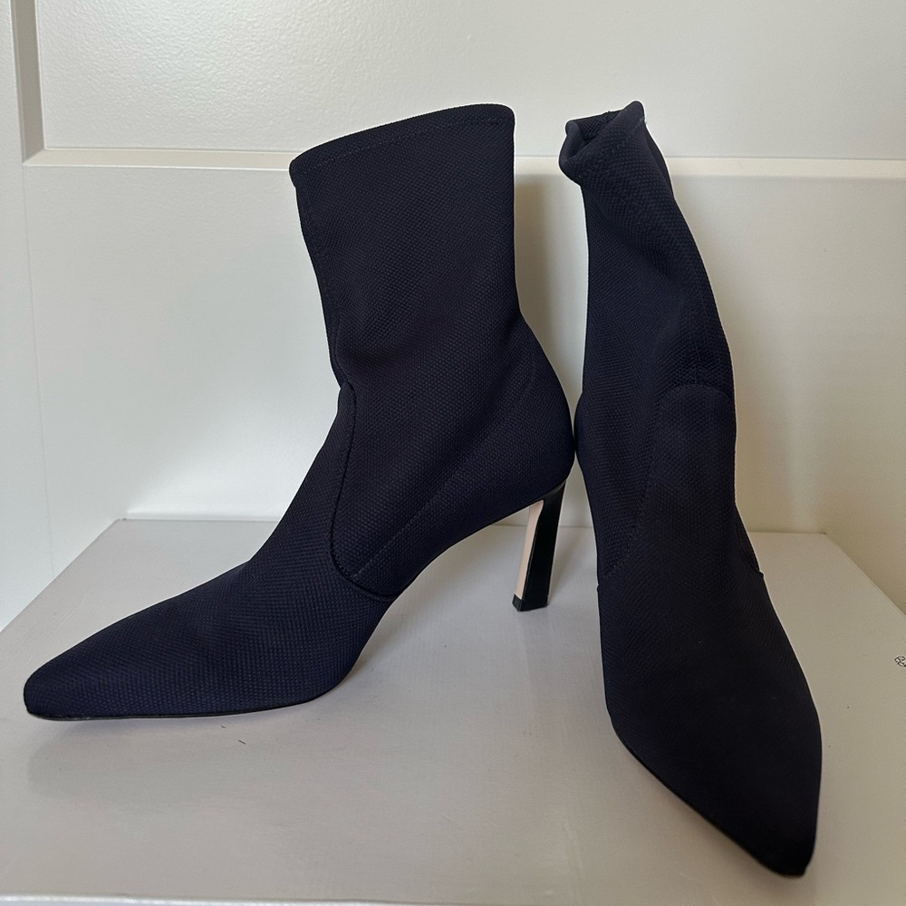Stuart Weitzman Stretch Sock Booties In Navy Blue, size 7